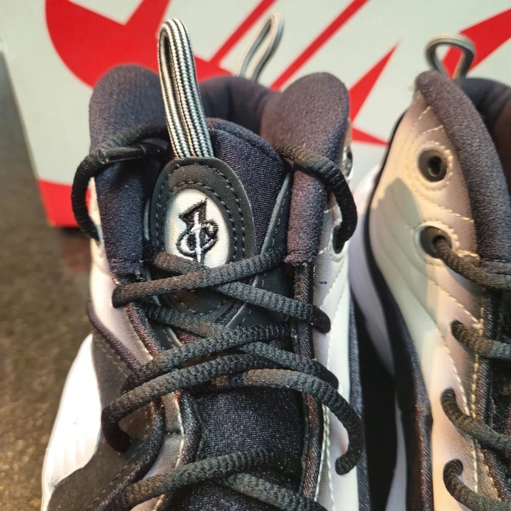 AIR PENNY 2 'PANDA' sz 8 white & black  Nwb